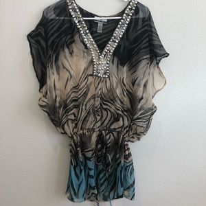 Stunning swimsuit coverup women’s size L